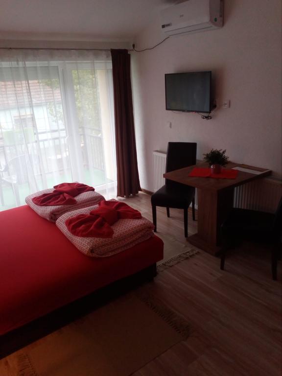 Apartments Victoria 022 Vrdnik Ngoại thất bức ảnh